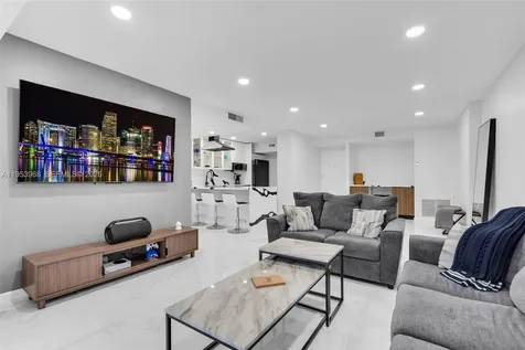 3800 Hillcrest Drive Hollywood FL 33021