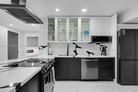 3800 Hillcrest Drive Hollywood FL 33021