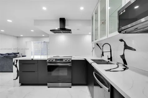 3800 Hillcrest Drive Hollywood FL 33021