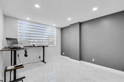 3800 Hillcrest Drive Hollywood FL 33021