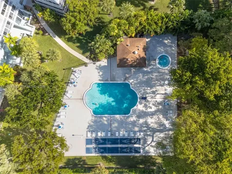 3800 Hillcrest Drive Hollywood FL 33021