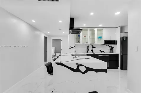 3800 Hillcrest Drive Hollywood FL 33021