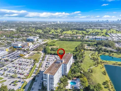 3800 Hillcrest Drive Hollywood FL 33021
