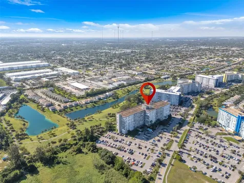 3800 Hillcrest Drive Hollywood FL 33021