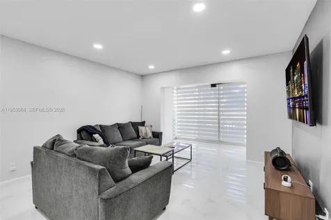 3800 Hillcrest Drive Hollywood FL 33021