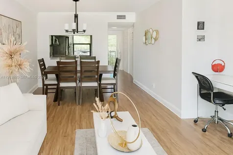 10405 Sunrise Lakes Boulevard Sunrise FL 33322
