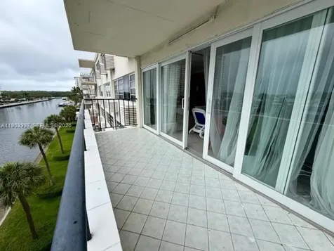 220 Kings Point Drive Sunny Isles Beach FL 33160