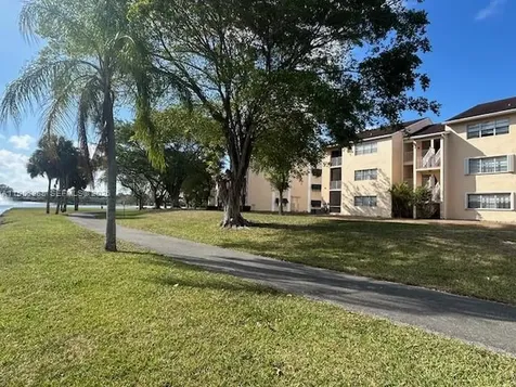 15285 SW 107th Lane Miami FL 33196