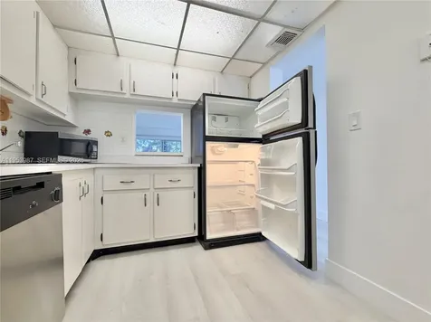 8000 Fairview Drive Tamarac FL 33321