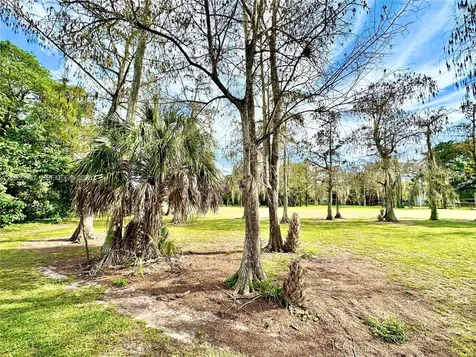 8000 Fairview Drive Tamarac FL 33321