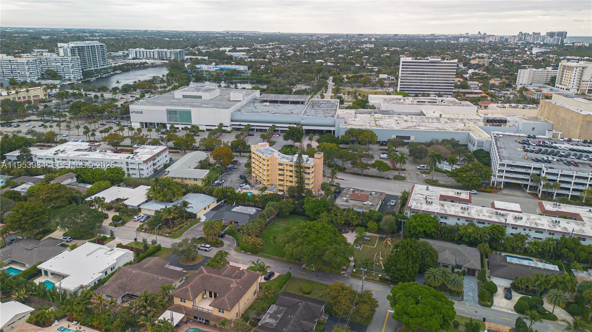 2400 NE 9th Street Fort Lauderdale FL 33304