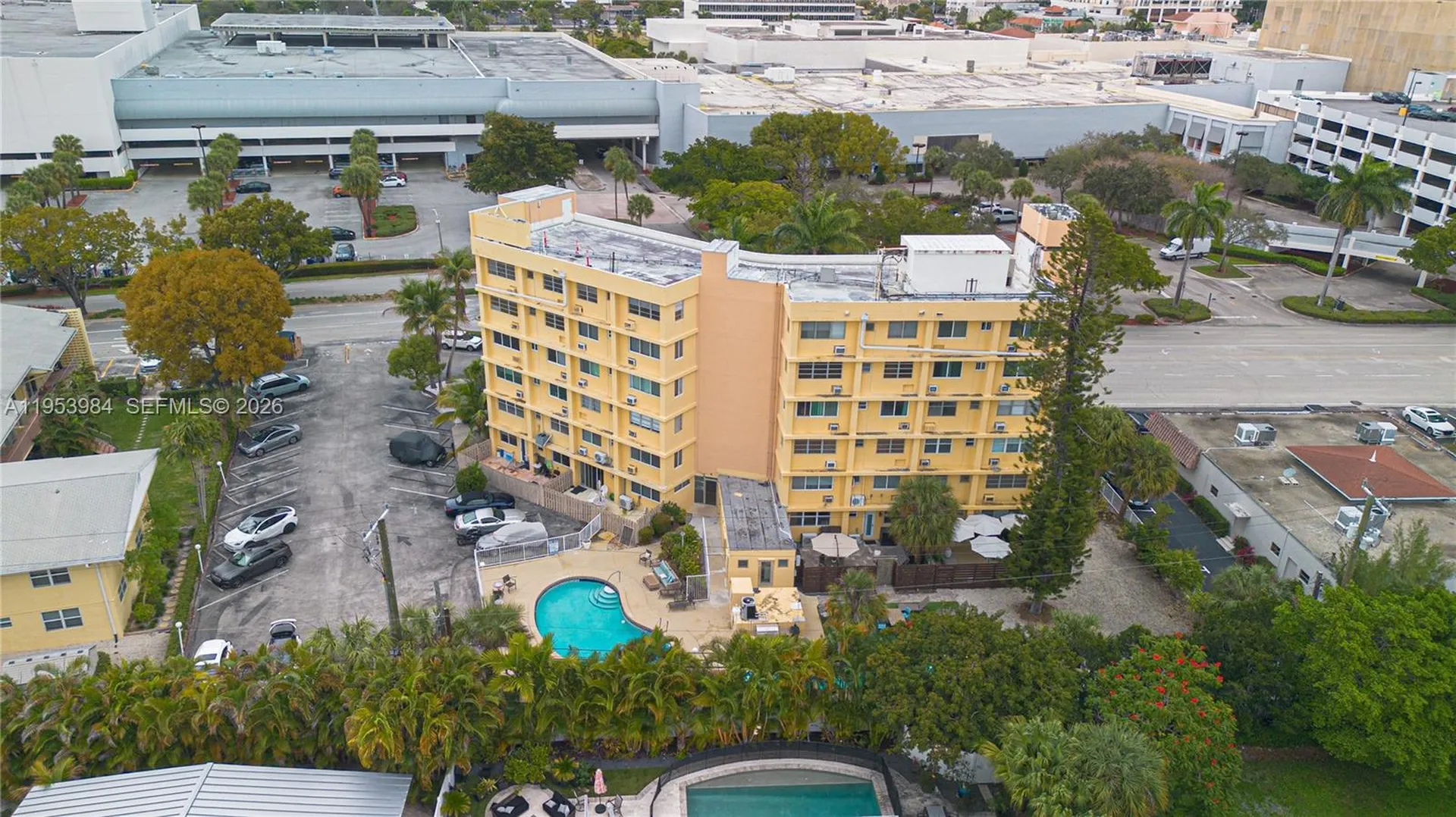 2400 NE 9th Street Fort Lauderdale FL 33304