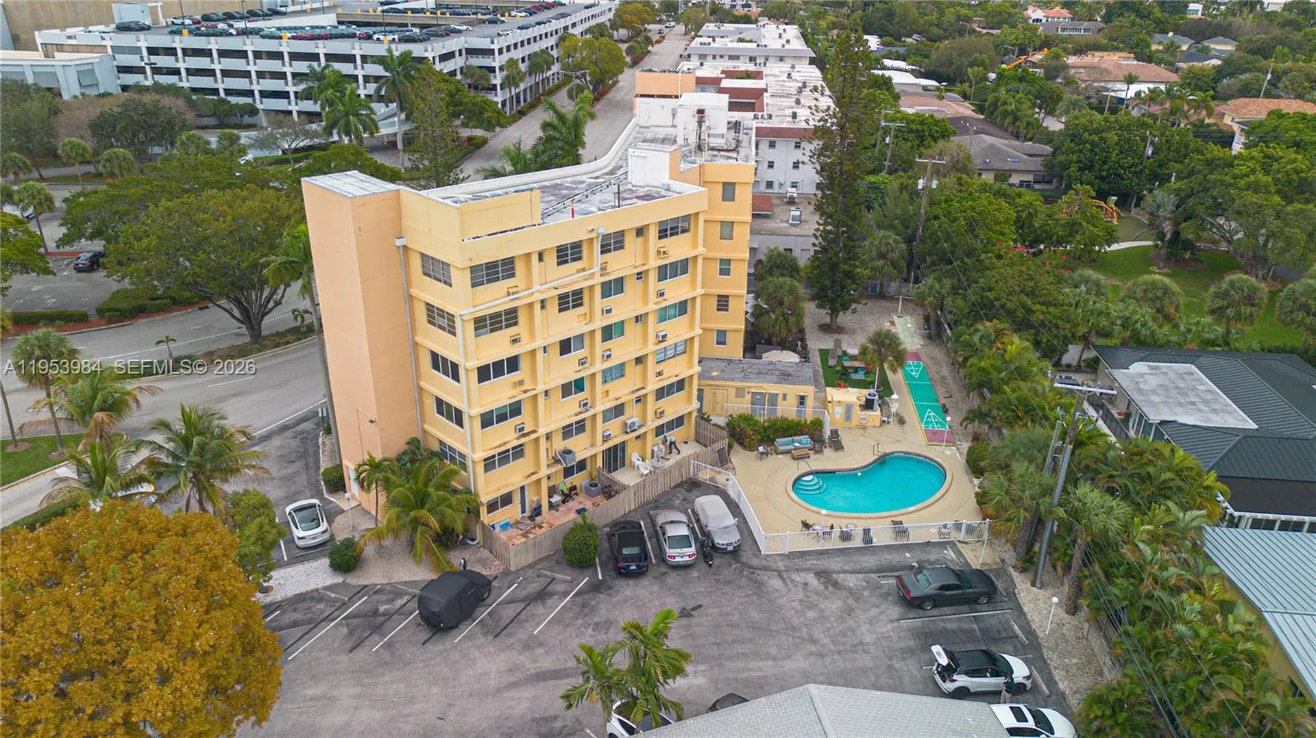 2400 NE 9th Street Fort Lauderdale FL 33304
