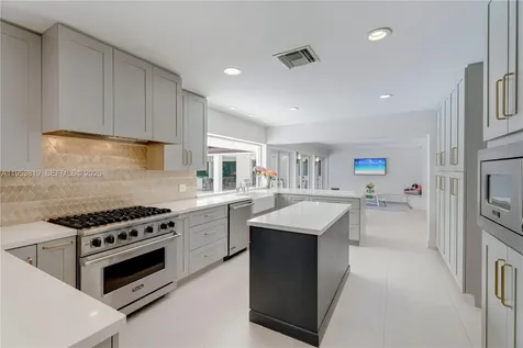 6700 SW 117th Street Pinecrest FL 33156