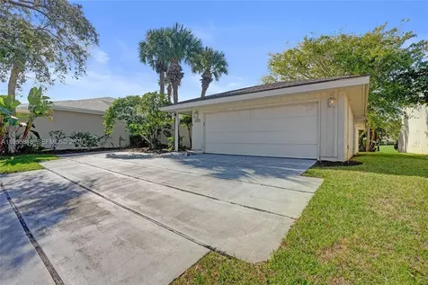 17115 Bay Street Jupiter FL 33477