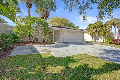 17115 Bay Street Jupiter FL 33477