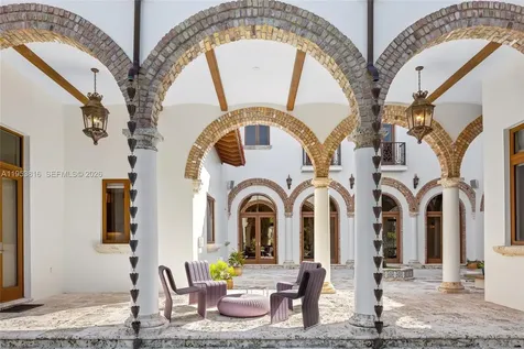 221 Casuarina Concourse Coral Gables FL 33143