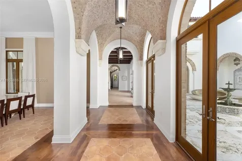 221 Casuarina Concourse Coral Gables FL 33143