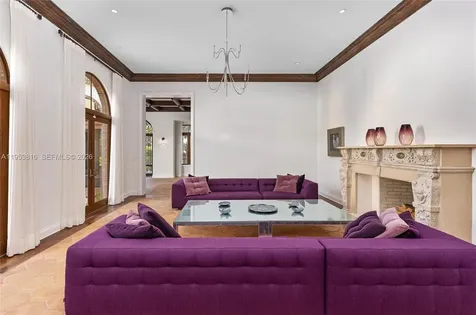 221 Casuarina Concourse Coral Gables FL 33143