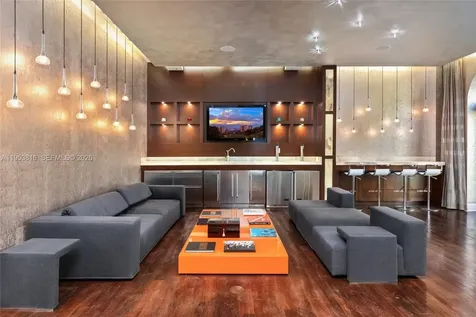221 Casuarina Concourse Coral Gables FL 33143