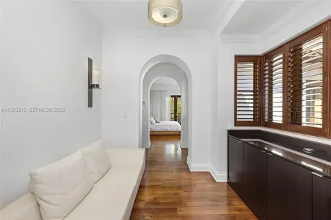 221 Casuarina Concourse Coral Gables FL 33143