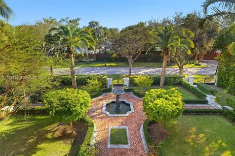 221 Casuarina Concourse Coral Gables FL 33143