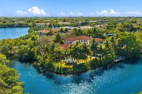 221 Casuarina Concourse Coral Gables FL 33143