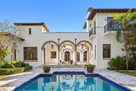 221 Casuarina Concourse Coral Gables FL 33143