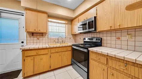 2615 SW 32nd Avenue Miami FL 33133