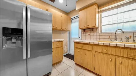 2615 SW 32nd Avenue Miami FL 33133