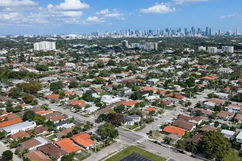 2615 SW 32nd Avenue Miami FL 33133