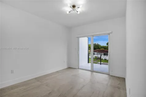 3433 SW 16th Terrace Miami FL 33145