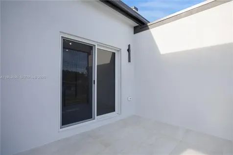 3433 SW 16th Terrace Miami FL 33145