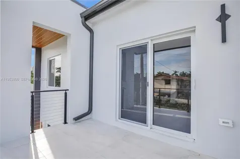 3433 SW 16th Terrace Miami FL 33145