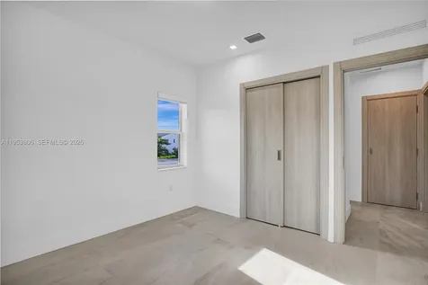 3433 SW 16th Terrace Miami FL 33145