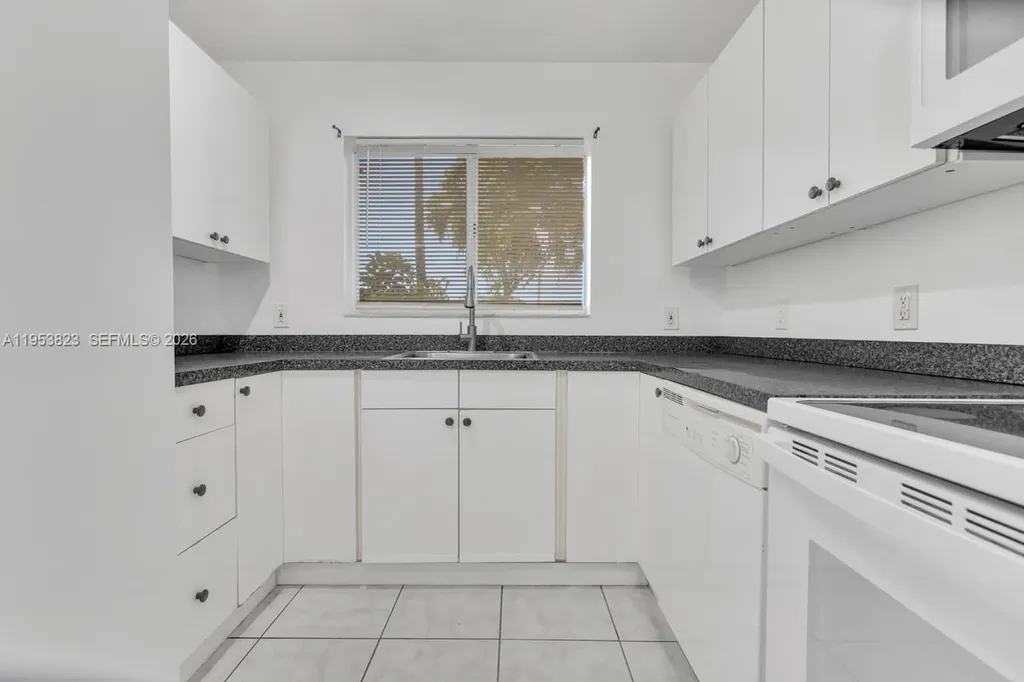843 NW 7th Street Hallandale Beach FL 33009