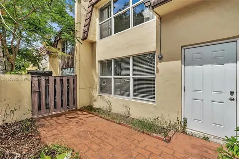 3750 SW 60th Terrace Davie FL 33314