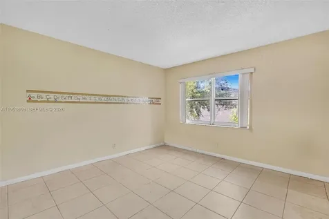 3750 SW 60th Terrace Davie FL 33314