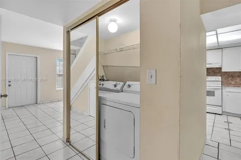 3750 SW 60th Terrace Davie FL 33314