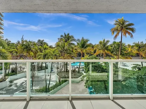 100 Bayview Drive Sunny Isles Beach FL 33160