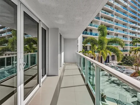 100 Bayview Drive Sunny Isles Beach FL 33160