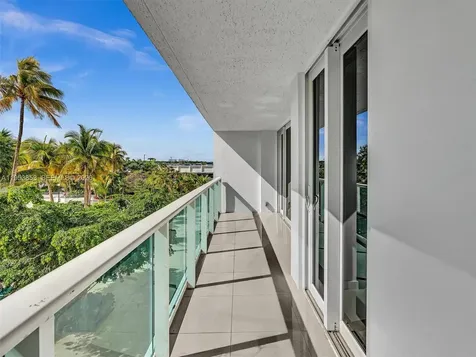 100 Bayview Drive Sunny Isles Beach FL 33160