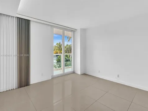 100 Bayview Drive Sunny Isles Beach FL 33160