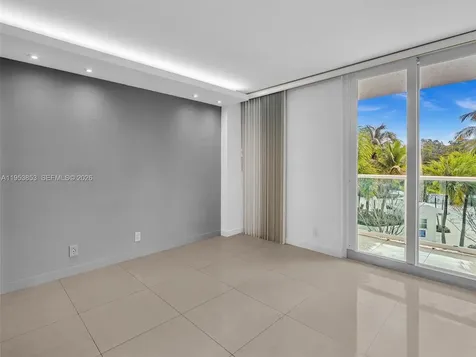 100 Bayview Drive Sunny Isles Beach FL 33160