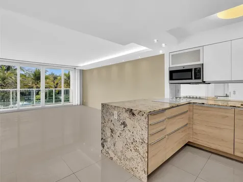 100 Bayview Drive Sunny Isles Beach FL 33160