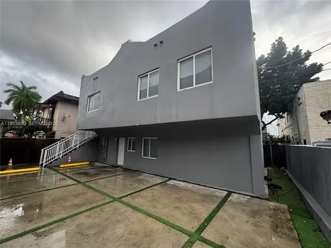 1684 SW 10th Street Miami FL 33135