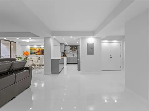 13953 Kendale Lakes Circle Miami FL 33183