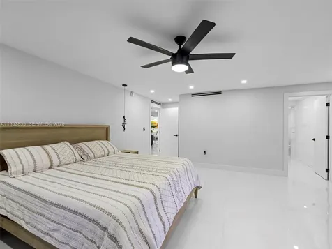 13953 Kendale Lakes Circle Miami FL 33183