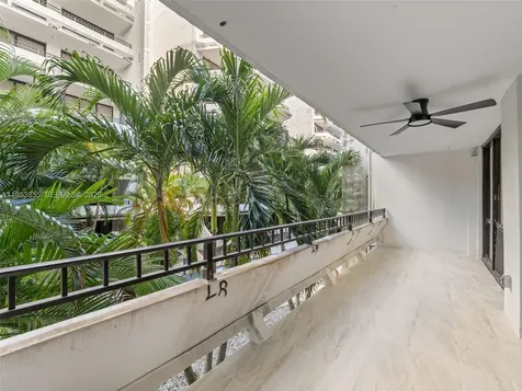 13953 Kendale Lakes Circle Miami FL 33183