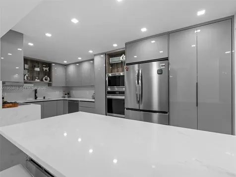 13953 Kendale Lakes Circle Miami FL 33183